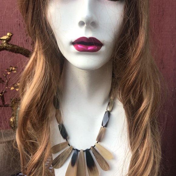 Vintage Lucite cleopatra style necklace 25” 1960s - Picture 5 of 7